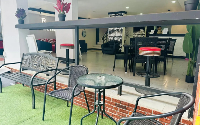 Long Beach Hotel Patong