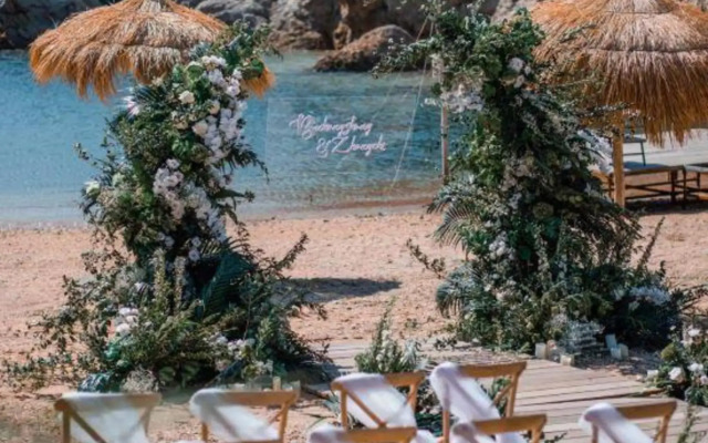 Dalian Sishi Jingyu Beach Resort Hotel