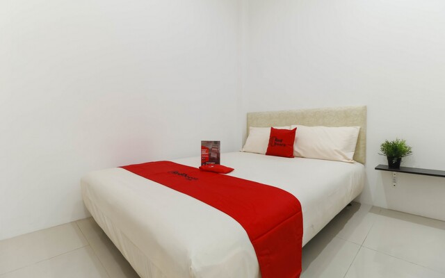 RedDoorz Plus @ Kapuk Business Park