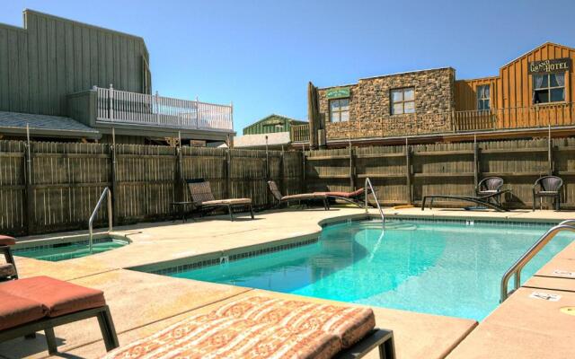Tombstone Monument Guest Ranch