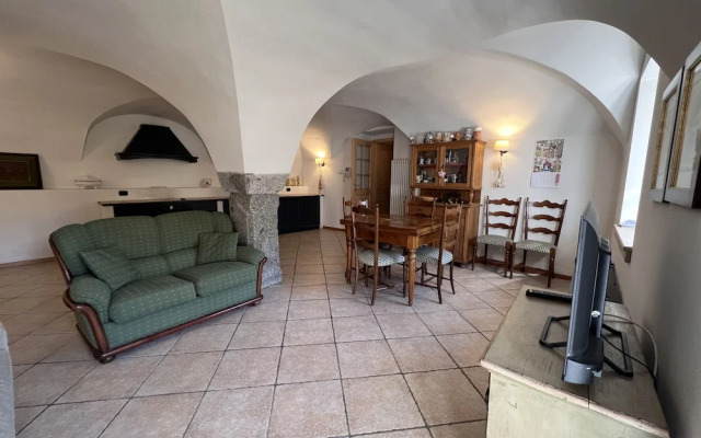 007 Trilocale con Giardino Giustino