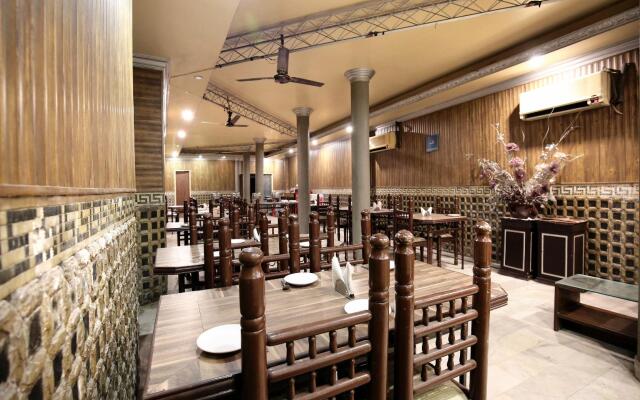 OYO 966 Hotel Sallow International