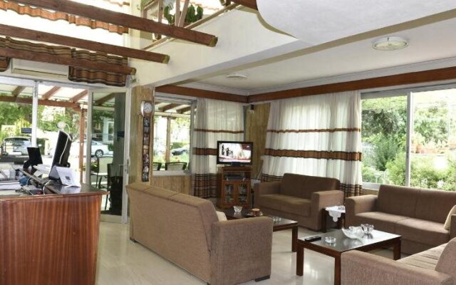Hotel Rex Politi