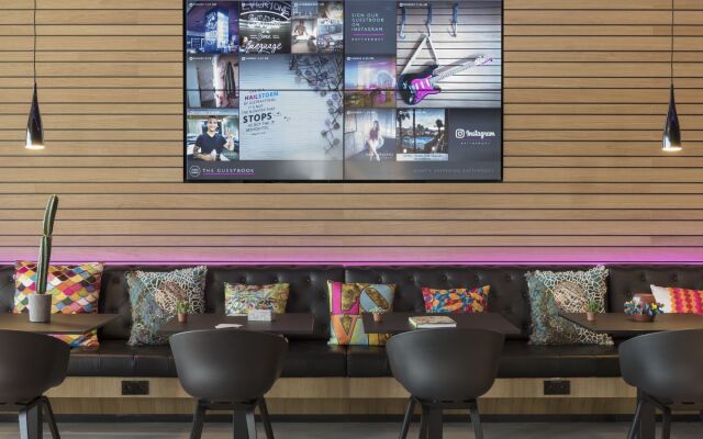 X Hotel