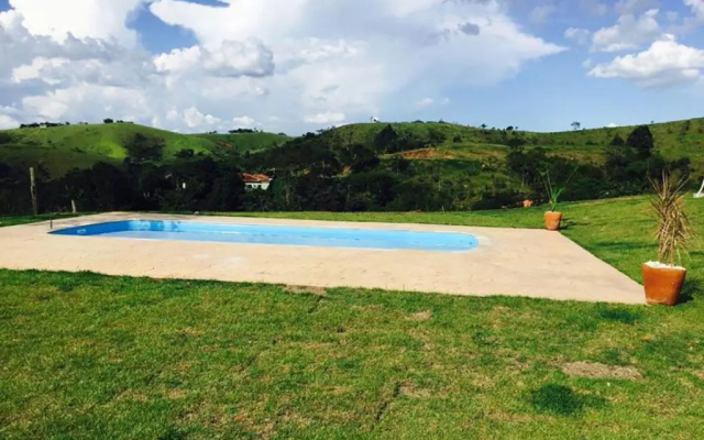 Chácara com wifi e piscina em São José dos Campos