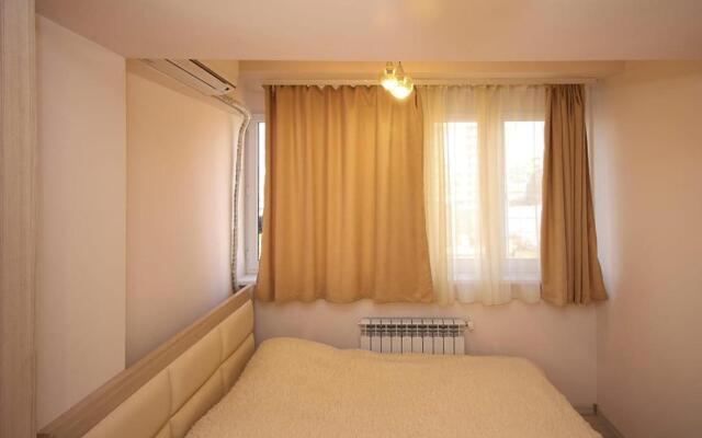 47A Excellent apartment center capital