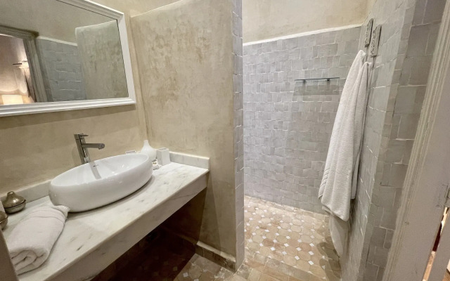 Riad Jona