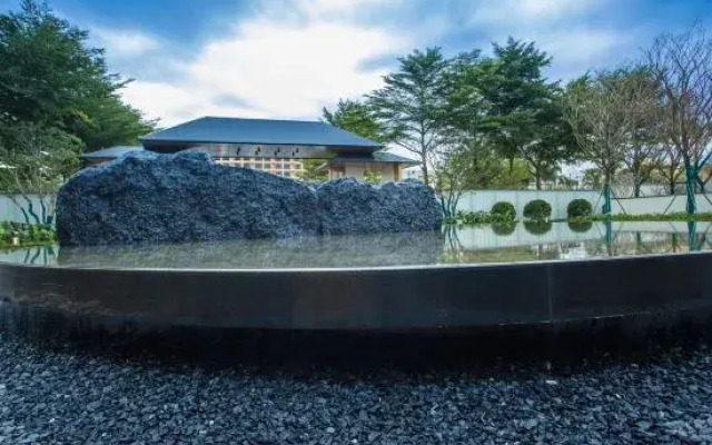 Ramada Encore By Wyndham Jiusuo Down Town