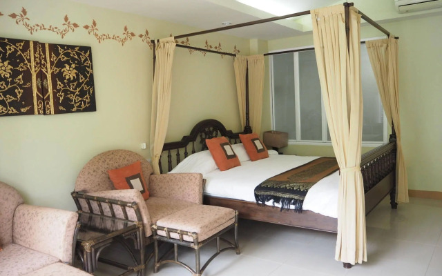 Villa Thongbura