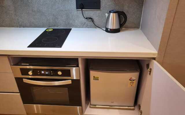 Luxury Deluxe Suite by Gt Studios