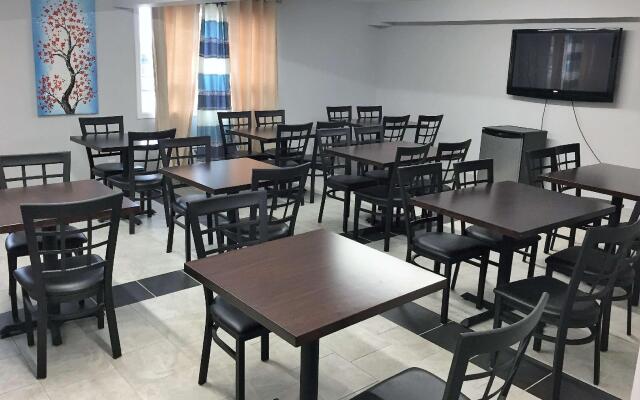 Travelodge by Wyndham Rosetown