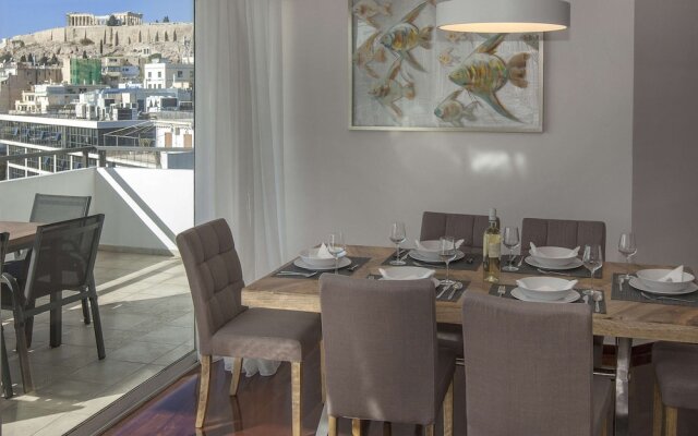 Elegant residence with Panoramic view to Acropolis by GHH