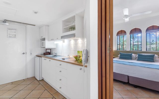 Martinique on Macrossan