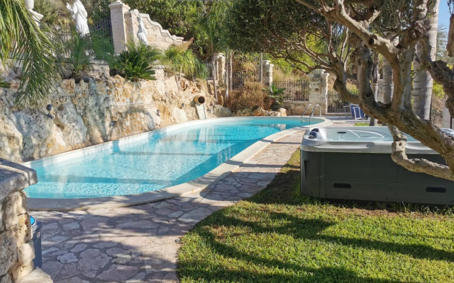 Dependance Desir e Piscina ad uso Esclusivo e Jac