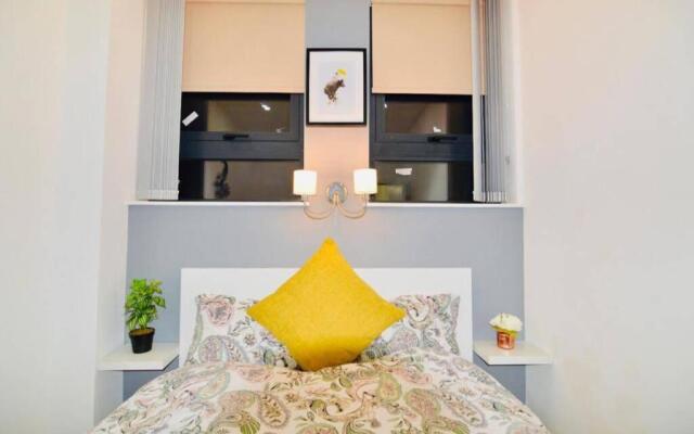 Cosy Central Self Contained Flat by CozyNest