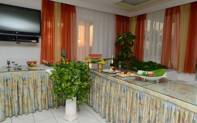 Golden Star Hotel - Adults Only (+16)