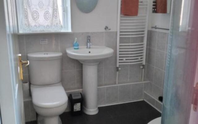 1 Double room with shared bathroom