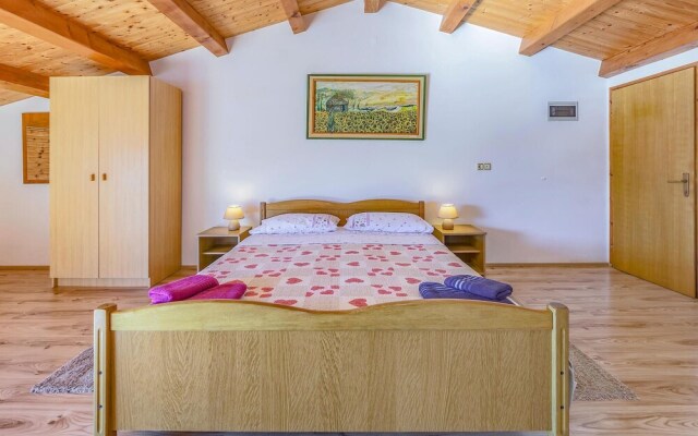 Nice Apartment in Rovinj With Wifi