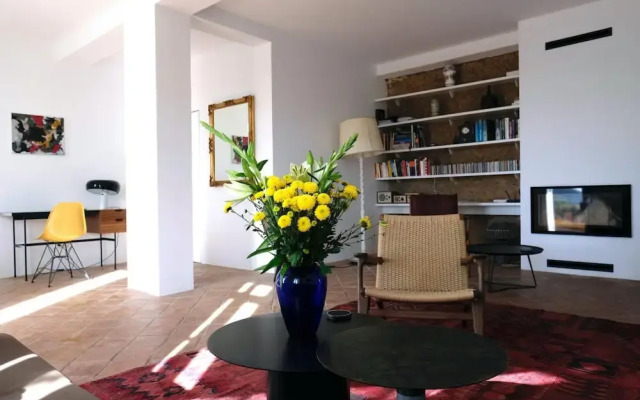 Quinta Amarela XL by Portucasa