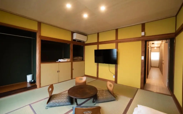 Mitsu Meets – Guest Rooms – Matsuyama