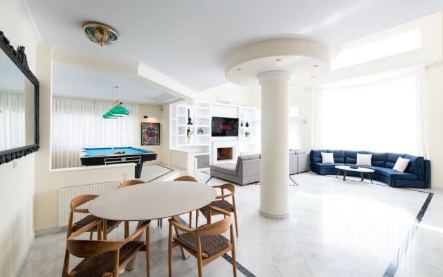 Vouliagmeni Athenian Riviera Villa