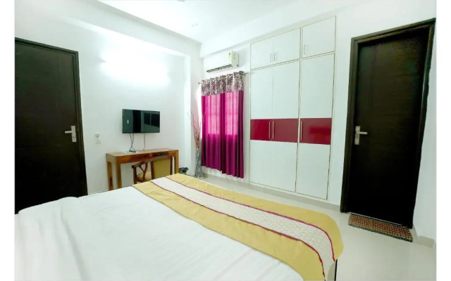 OYO Flagship 70002 Gupta Residency