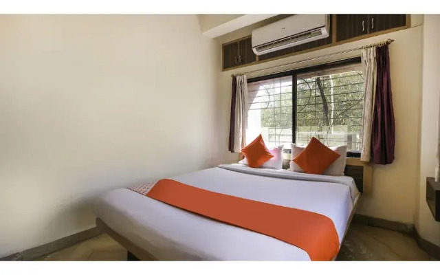 OYO 22999 Hotel Kandil