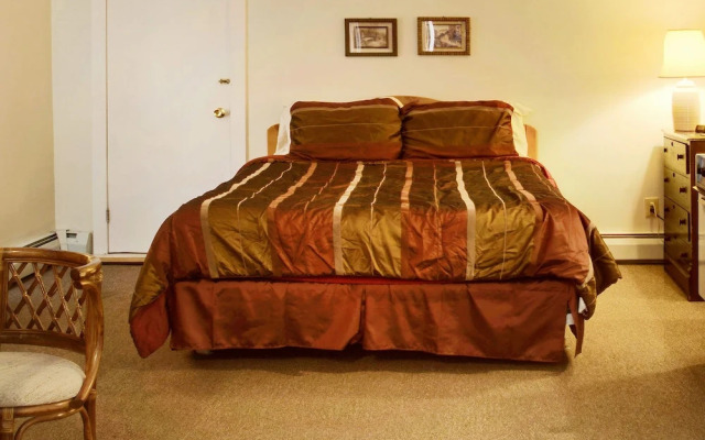 Suites on Main