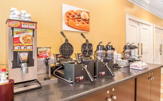 Quality Inn Richmond Hill - Savannah I-95