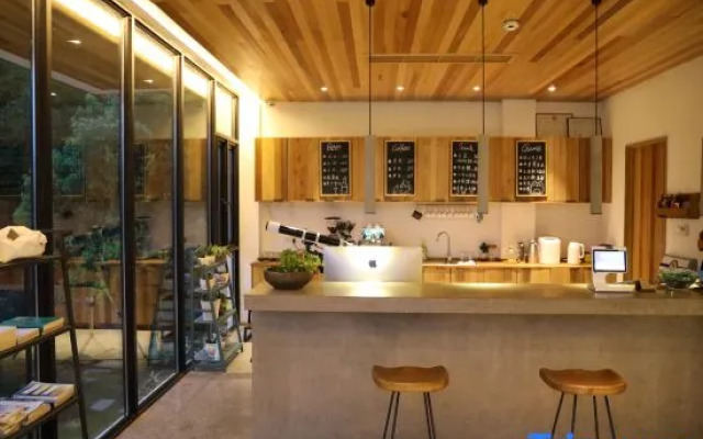 Wonderland Holiday Hotel