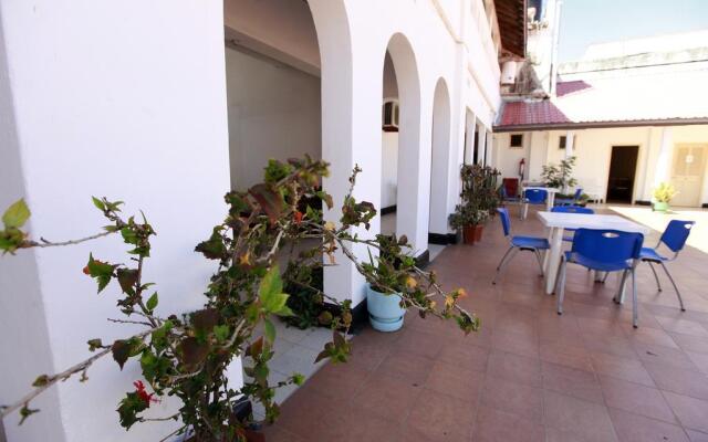 New Palm Tree Hotel