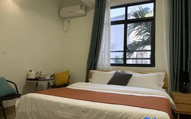 Hibiscus lotus pond B & B in Yalong Bay, Sanya
