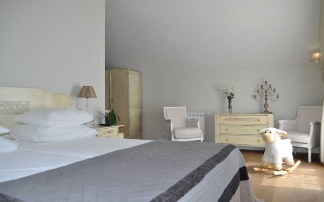 Enoturismo y Bodega Lagar de Costa