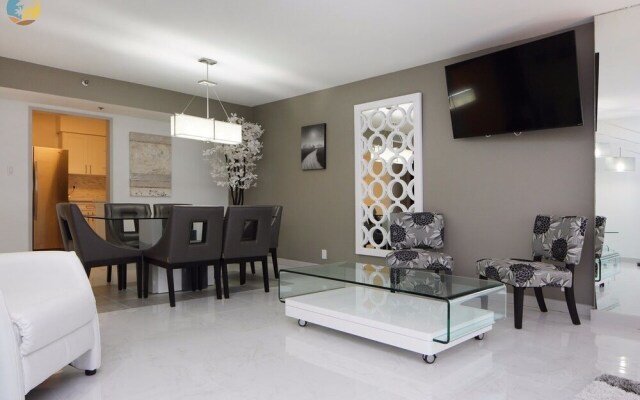 Alexander 1121 3 Bedroom Apts by RedAwning