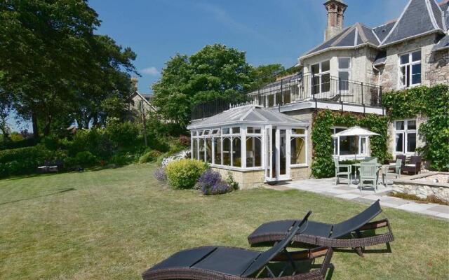 The Leconfield Hotel