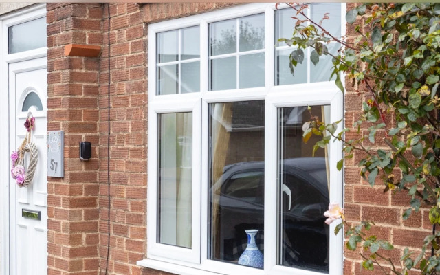Cozy Nook Cottage - Sleeps 4, Garden & Parking