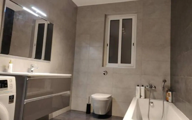 Large Central Apartment Near Valletta & Seafront