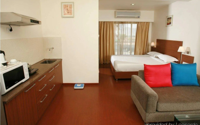 Le Royale Residency