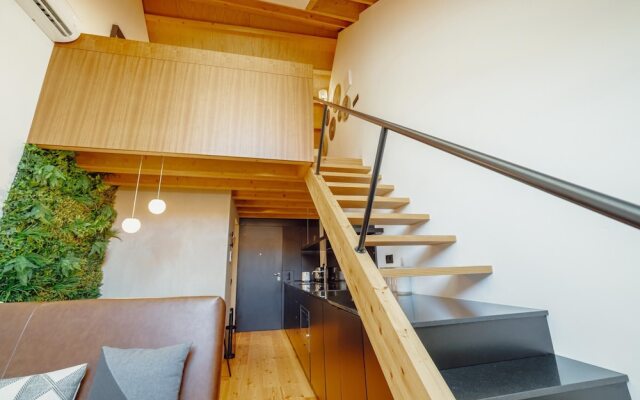 Elegant Downtown Apartment by Vacationy