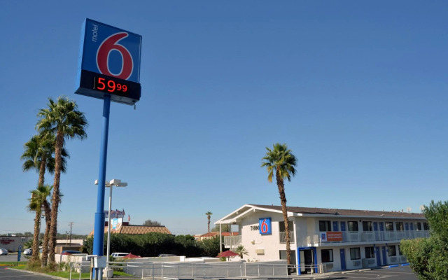 Motel 6 Palm Desert, CA - Palm Springs Area