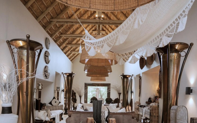 African Flair Boutique Safari Lodge