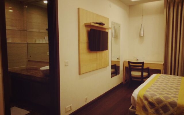 Stately Suites NH 8