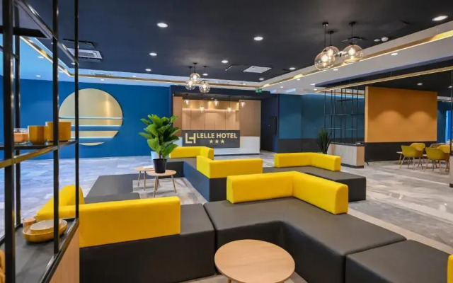 Lelle Hotel