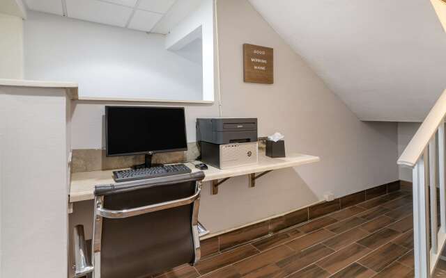 Comfort Inn South Portland Airport