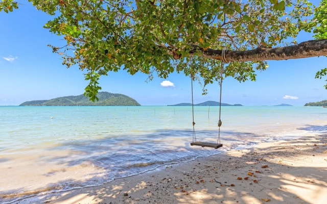3br Luxury Beachfront Pool Villa