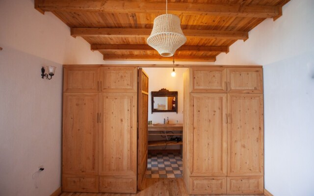 Kargilos Hotel & Beach