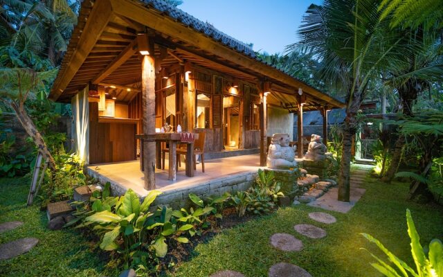 Moringa Ubud Villa