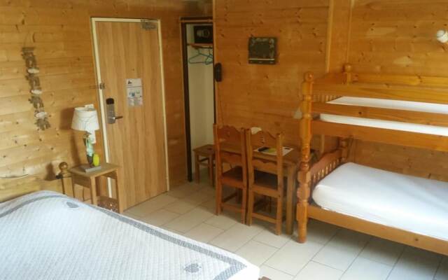 Logis Hôtel Le Gai Pinson