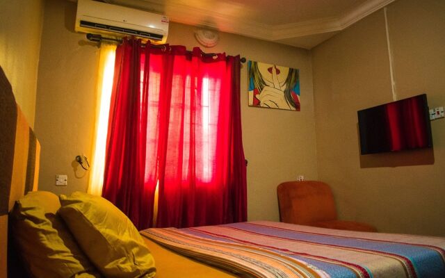 Adesuwa Royal Guest House Ketu