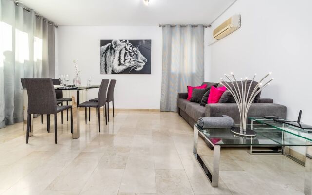 Apartamento Travel Habitat Ático Comedias